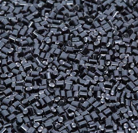 black plastic masterbatch chips